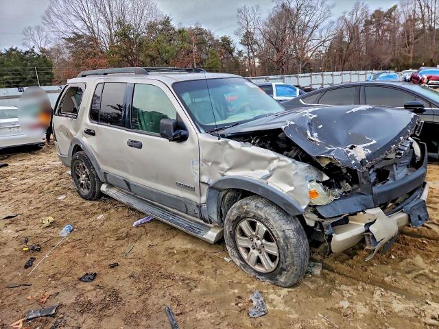 Photo 4 from auction – 2006 FORD EXPLORER with VIN 1FMEU73E26ZA10376
