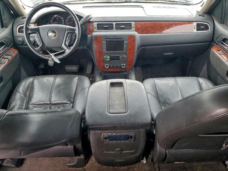 Photo 8 from auction – 2010 CHEVROLET TAHOE with VIN 1GNUKDDJ2AR177837