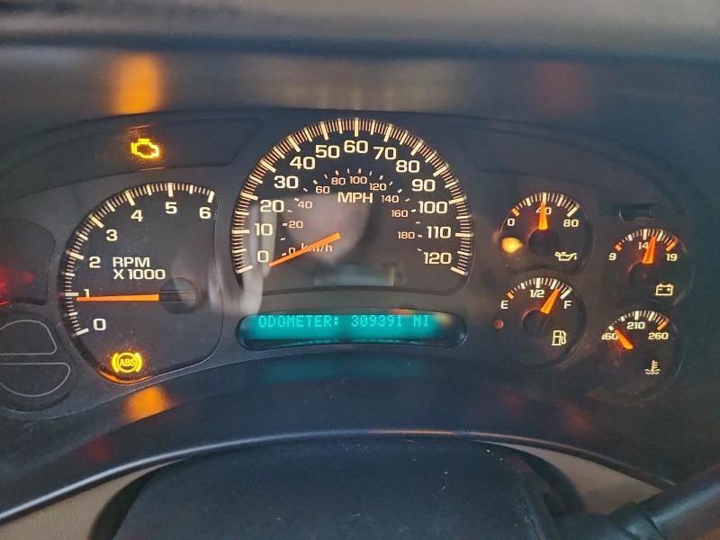 Photo 9 from auction – 2004 CHEVROLET SILVERADO with VIN 2GCEK13TX41414196