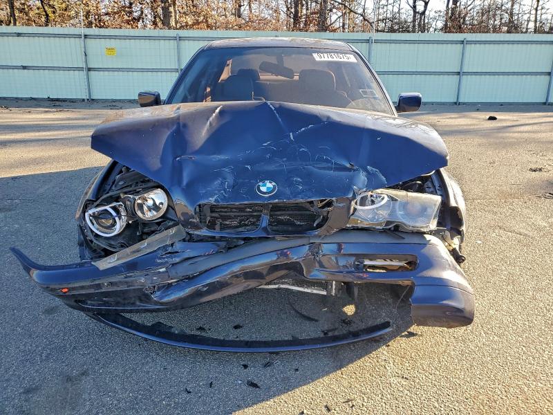 Photo 5 from auction – 2000 BMW 323 I with VIN WBAAM3337YCA86529