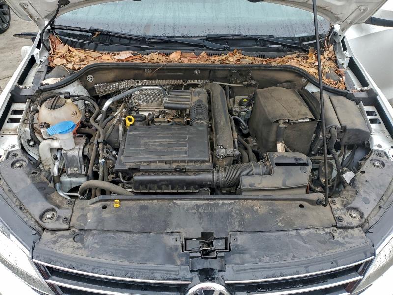 Photo 11 from auction – 2017 VOLKSWAGEN JETTA with VIN 3VW2B7AJ2HM398997