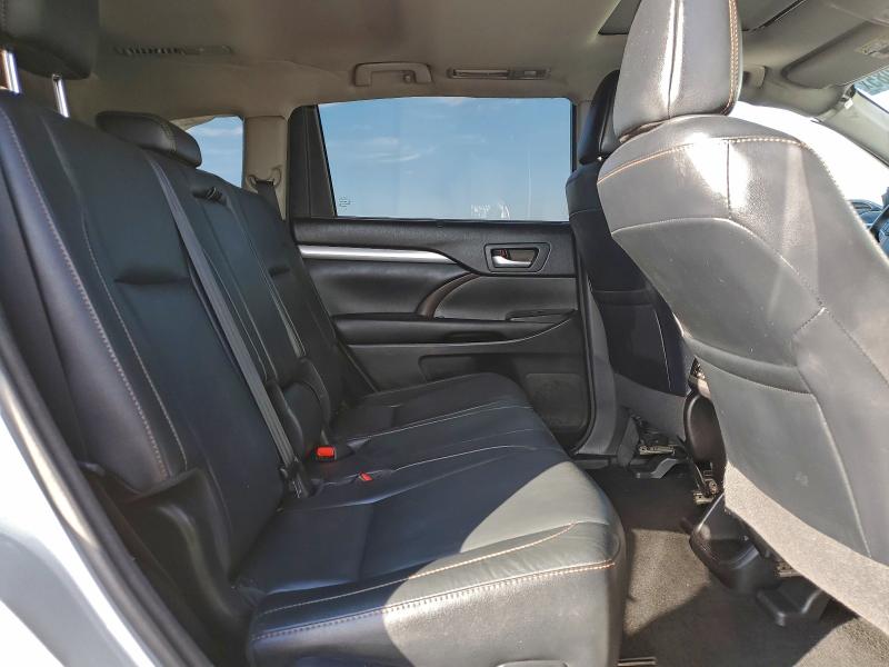 Photo 11 from auction – 2017 TOYOTA HIGHLANDER with VIN 5TDKZRFH9HS509836