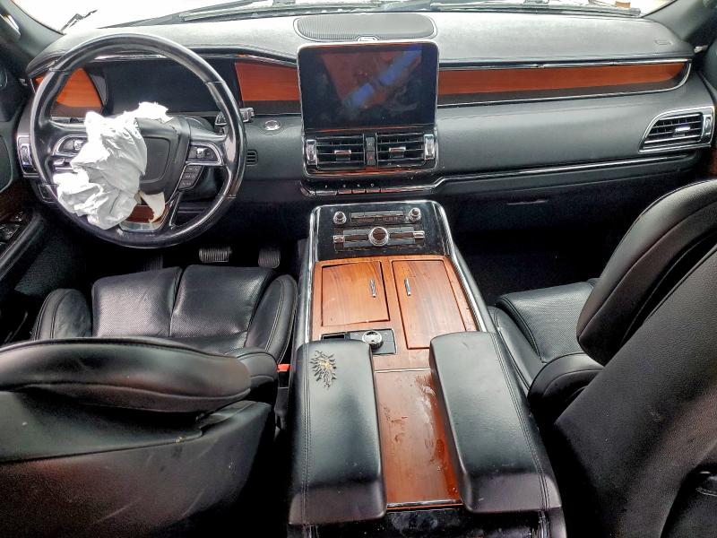 Photo 8 from auction – 2018 LINCOLN NAVIGATOR with VIN 5LMJJ2HT6JEL04748