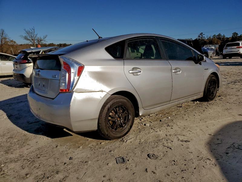 Photo 3 from auction – 2013 TOYOTA PRIUS with VIN JTDKN3DU0D0345883