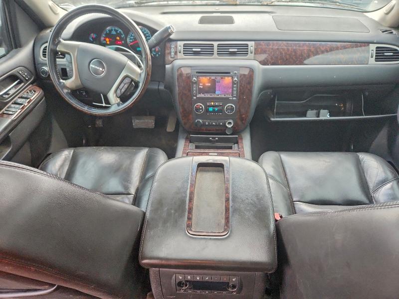 Photo 8 from auction – 2011 GMC YUKON DENA with VIN 1GKS2EEF7BR395410
