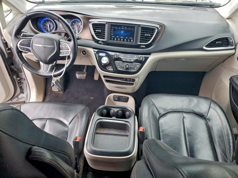 Photo 8 from auction – 2018 CHRYSLER PACIFICA T with VIN 2C4RC1BG7JR257243