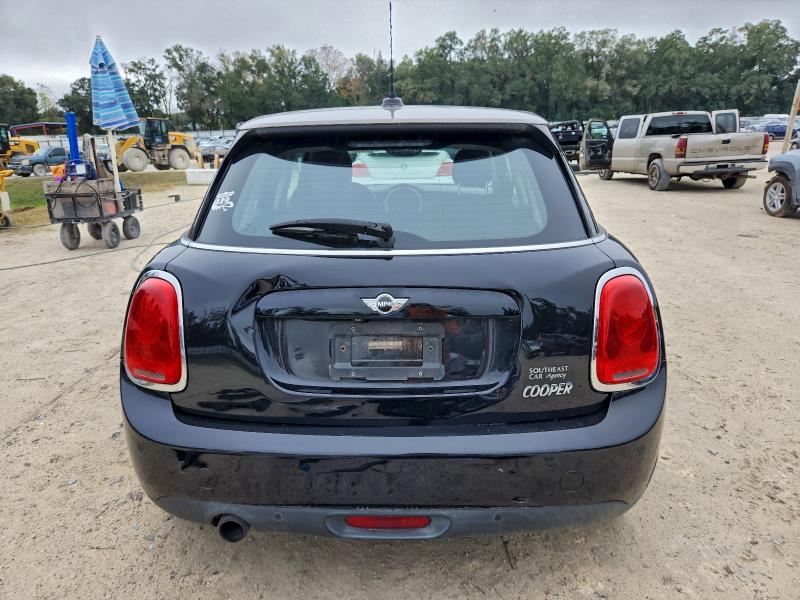 Photo 6 from auction – 2017 MINI COOPER with VIN WMWXU1C5XH2E17433