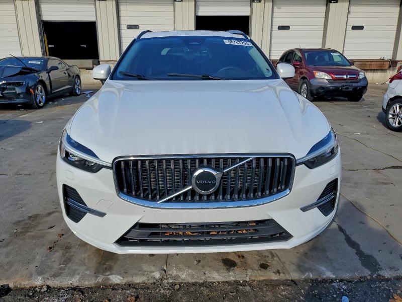 Photo 5 from auction – 2023 VOLVO XC60 CORE with VIN YV4L12RVXP1216671