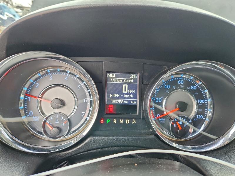 Photo 9 from auction – 2016 CHRYSLER TOWN & COU with VIN 2C4RC1BG5GR293456