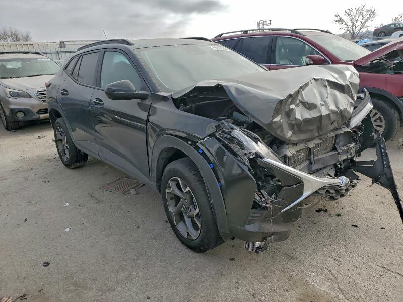 Photo 4 from auction – 2025 CHEVROLET TRAX with VIN KL77LHEP6SC042990