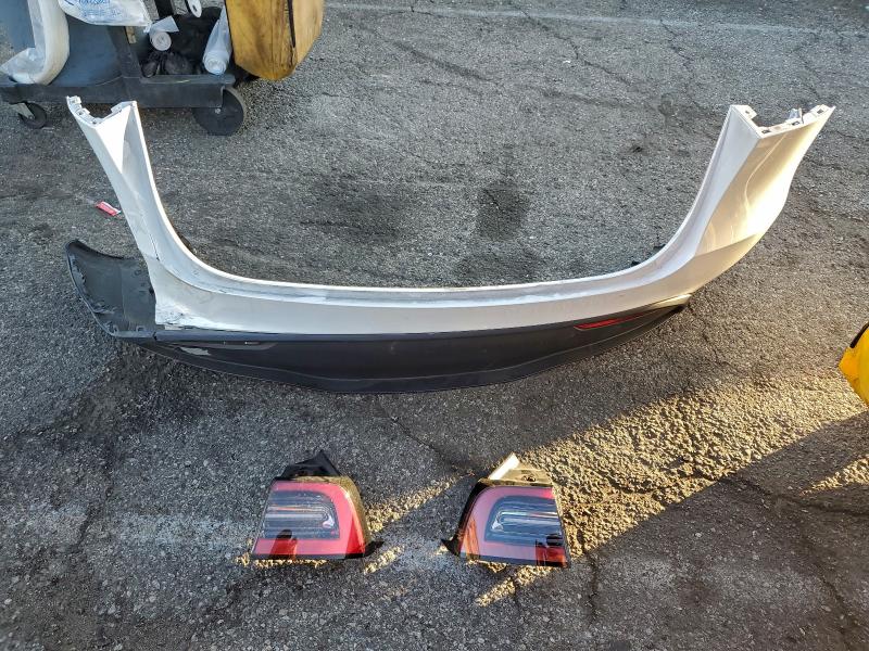 Photo 13 from auction – 2023 TESLA MODEL Y with VIN 7SAYGDEE0PA154245