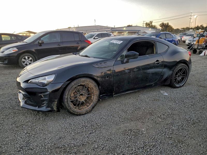 TOYOTA 86 BASE 2017 with VIN JF1ZNAA15H9701636 - Photo from auction