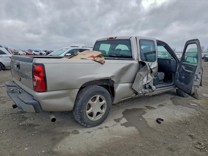 Photo 3 from auction – 2005 CHEVROLET SILVERADO with VIN 1GCEC19X65Z135814