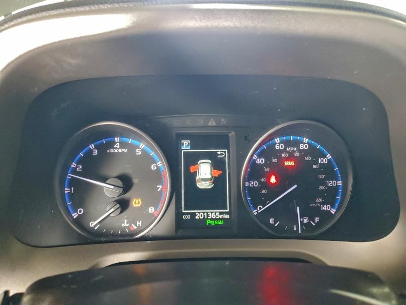 Photo 9 from auction – 2018 TOYOTA RAV4 ADVEN with VIN 2T3RFREV1JW834936