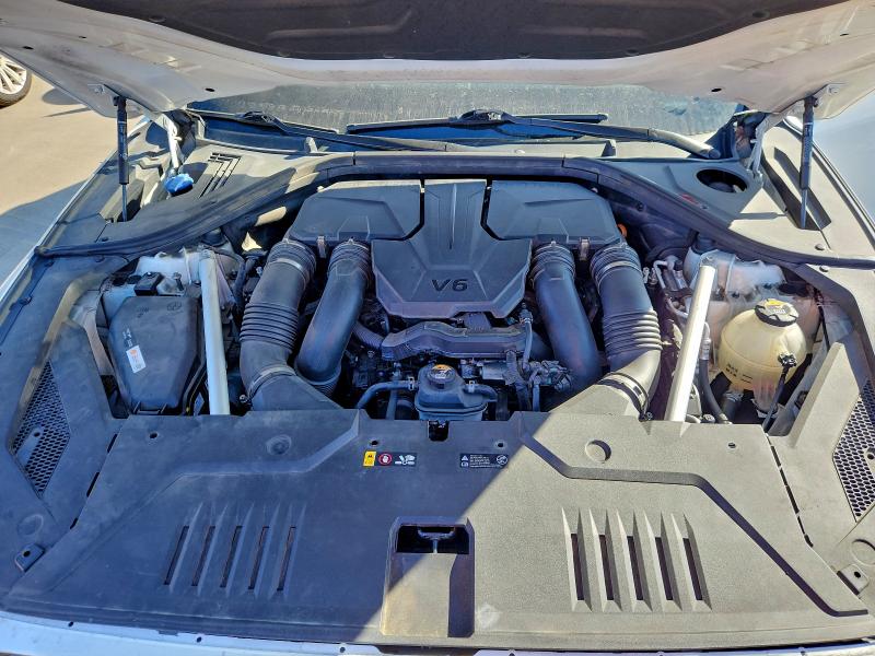 Photo 11 from auction – 2022 GENESIS GV70 BASE with VIN KMUMCDTC6NU071304