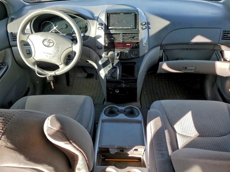 Photo 8 from auction – 2010 TOYOTA SIENNA CE with VIN 5TDKK4CC7AS342236