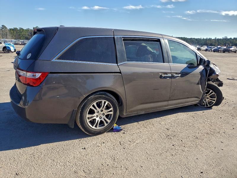 Photo 3 from auction – 2013 HONDA ODYSSEY EX with VIN 5FNRL5H63DB084410