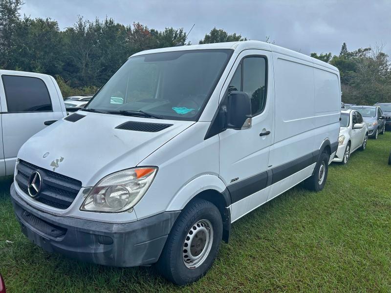 Photo 2 from auction – 2013 MERCEDES-BENZ SPRINTER 2 with VIN WD3PE7CC9D5739255