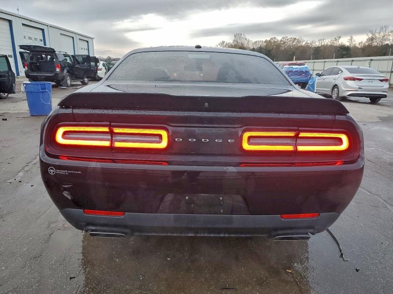 Photo 6 from auction – 2018 DODGE CHALLENGER with VIN 2C3CDZBT1JH288643