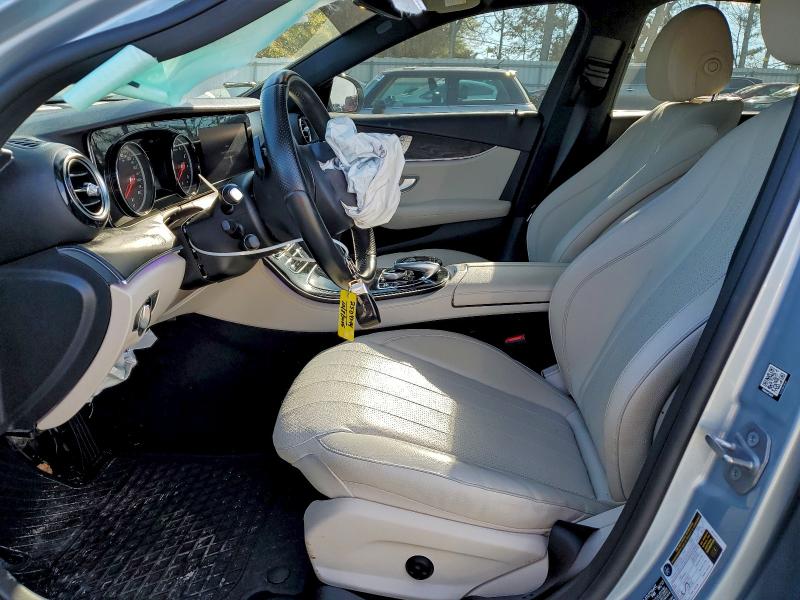Photo 7 from auction – 2017 MERCEDES-BENZ E 300 with VIN WDDZF4JB6HA262825