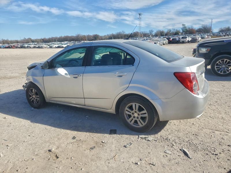 صورة رقم 2 من المزاد - 2014 CHEVROLET SONIC مع VIN 1G1JC5SB3E4241292
