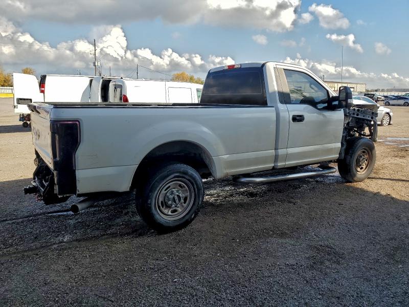 Photo 3 from auction – 2017 FORD F250 SUPER with VIN 1FTBF2A64HEF00229