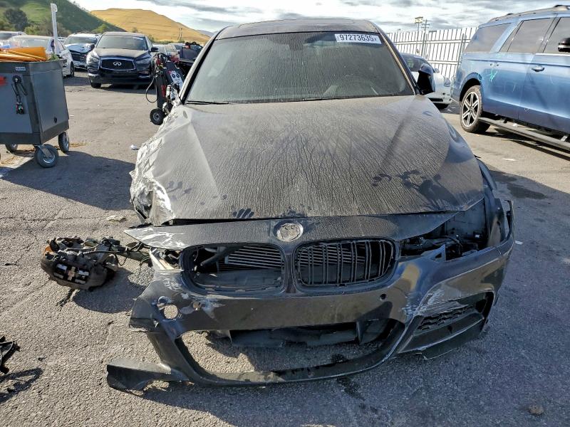 Photo 5 from auction – 2013 BMW 335 I with VIN WBA3A9C59DF477077