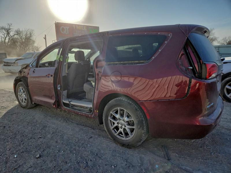 Photo 2 from auction – 2017 CHRYSLER PACIFICA L with VIN 2C4RC1CG3HR598177
