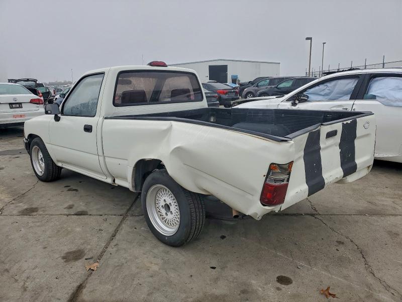 Photo 2 from auction – 1994 TOYOTA PICKUP 1/2 with VIN 4TARN81A9RZ246404