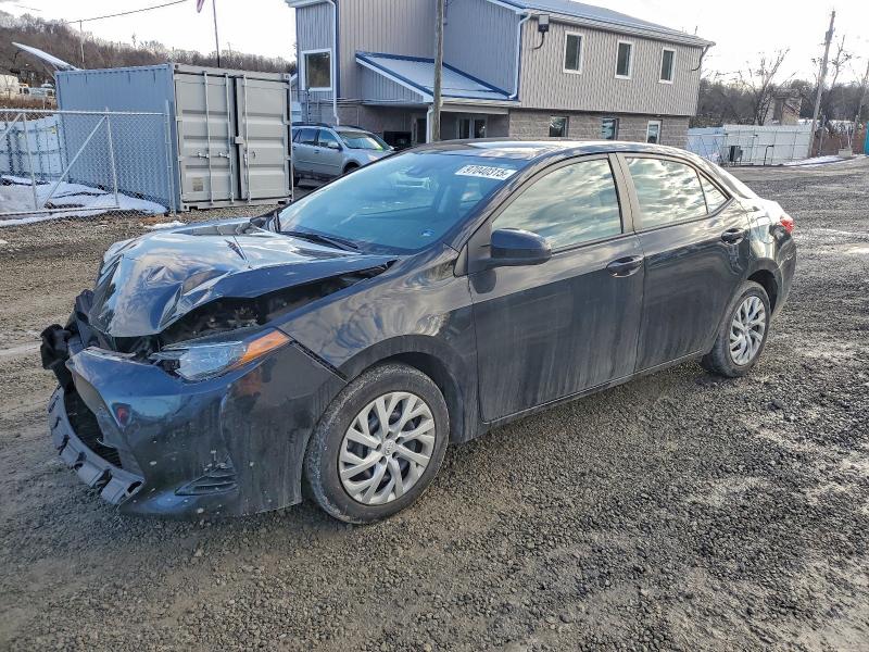 TOYOTA COROLLA L 2018 with VIN 5YFBURHEXJP846225 - Photo from auction