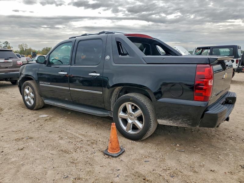 Photo 2 from auction – 2013 CHEVROLET AVALANCHE with VIN 3GNMCGE09DG296736