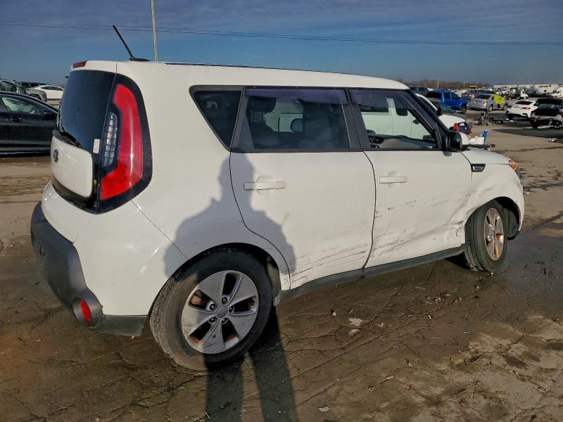 Photo 3 from auction – 2016 KIA SOUL with VIN KNDJN2A21G7339756