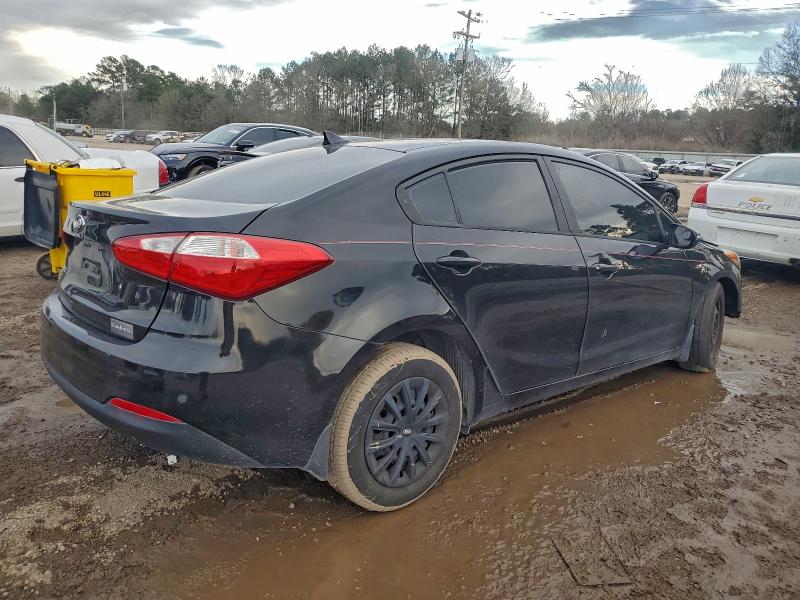Photo 3 from auction – 2015 KIA FORTE LX with VIN KNAFK4A67F5369252