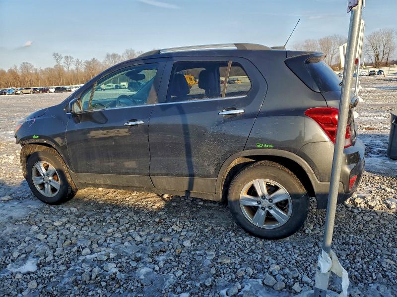 Photo 2 from auction – 2017 CHEVROLET TRAX 1LT with VIN 3GNCJPSBXHL180367