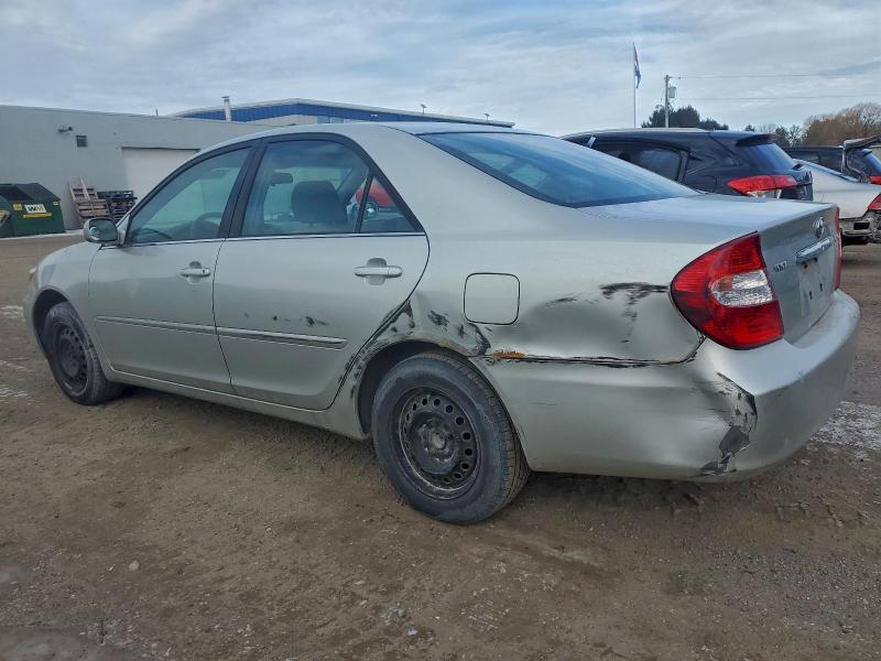 Photo 2 from auction – 2002 TOYOTA CAMRY LE with VIN JTDBE32K820090415