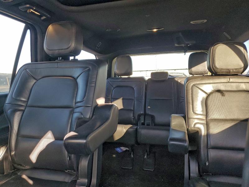 Photo 10 from auction – 2018 LINCOLN NAVIGATOR with VIN 5LMJJ2LT7JEL07410