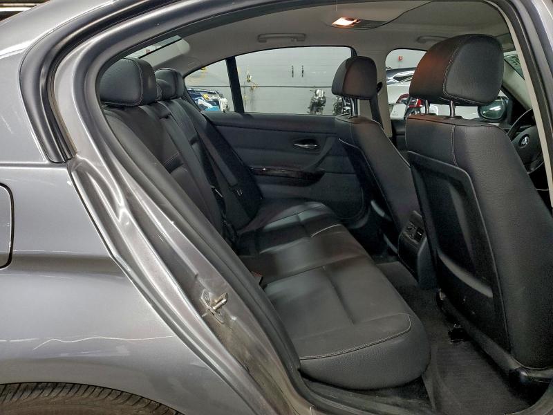 Photo 10 from auction – 2011 BMW 328 I with VIN WBAPH7C59BE679101