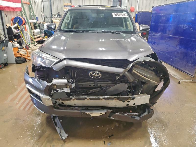 Photo 5 from auction – 2018 TOYOTA 4RUNNER SR with VIN JTEBU5JRXJ5554296