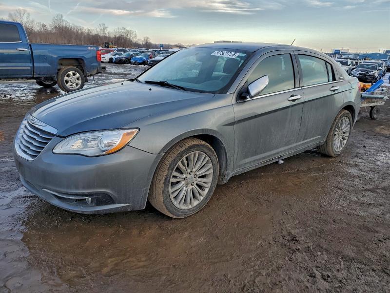 CHRYSLER 200 LIMITE 2013 with VIN 1C3CCBCG7DN593426 - Photo from auction