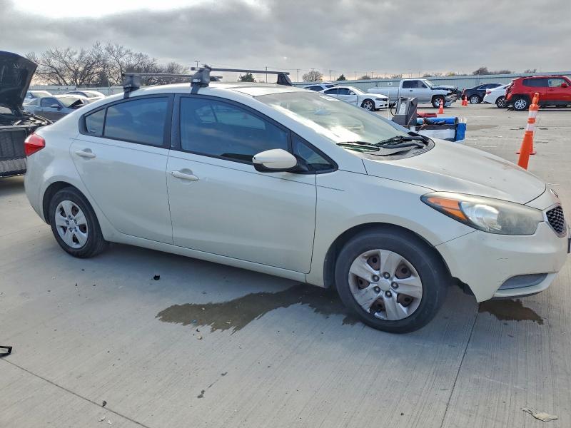 Photo 4 from auction – 2014 KIA FORTE LX with VIN KNAFK4A67E5248655