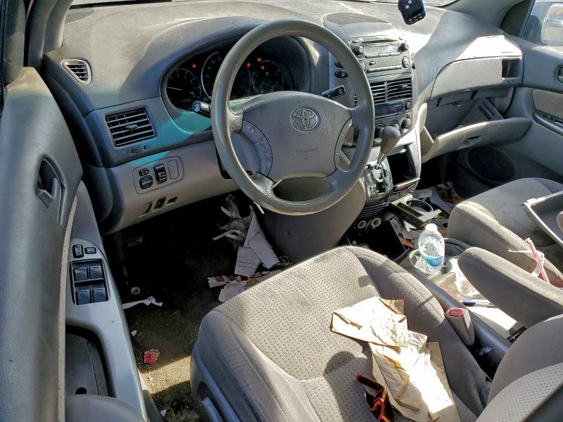Photo 8 from auction – 2010 TOYOTA SIENNA CE with VIN 5TDKK4CC4AS326107