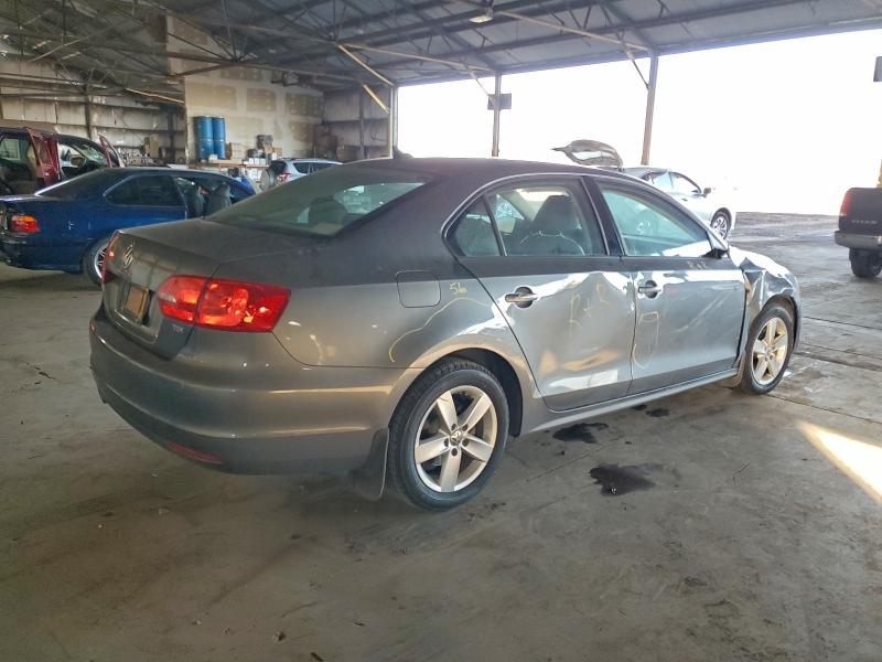 Photo 3 from auction – 2011 VOLKSWAGEN JETTA with VIN 3VWLL7AJ5BM125724