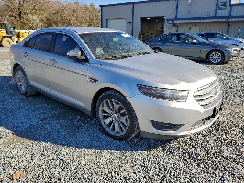 Photo 4 from auction – 2016 FORD TAURUS with VIN 1FAHP2F80GG111033
