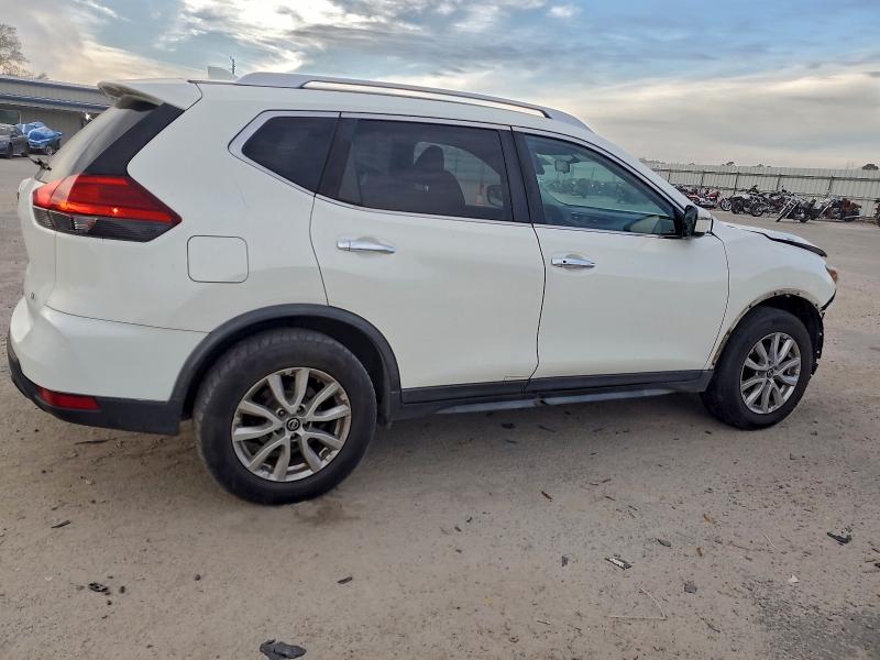 Photo 3 from auction – 2017 NISS ROGUE with VIN JN8AT2MT5HW149075