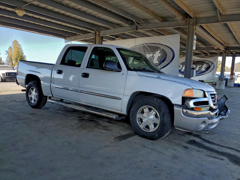 Photo 4 from auction – 2005 GMC NEW SIERRA with VIN 2GTEC13T651299028