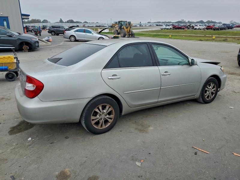 Photo 3 from auction – 2004 TOYOTA CAMRY LE with VIN 4T1BF30K54U064281
