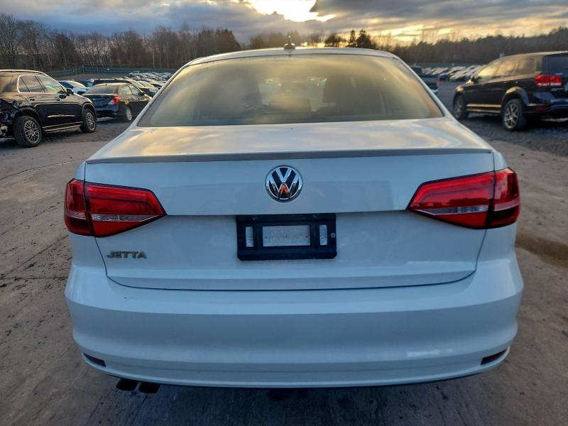 Photo 6 from auction – 2015 VOLKSWAGEN JETTA BASE with VIN 3VW1K7AJ3FM343550