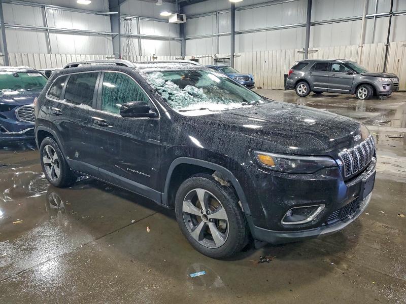 Photo 4 from auction – 2019 JEEP CHEROKEE L with VIN 1C4PJMDXXKD445366