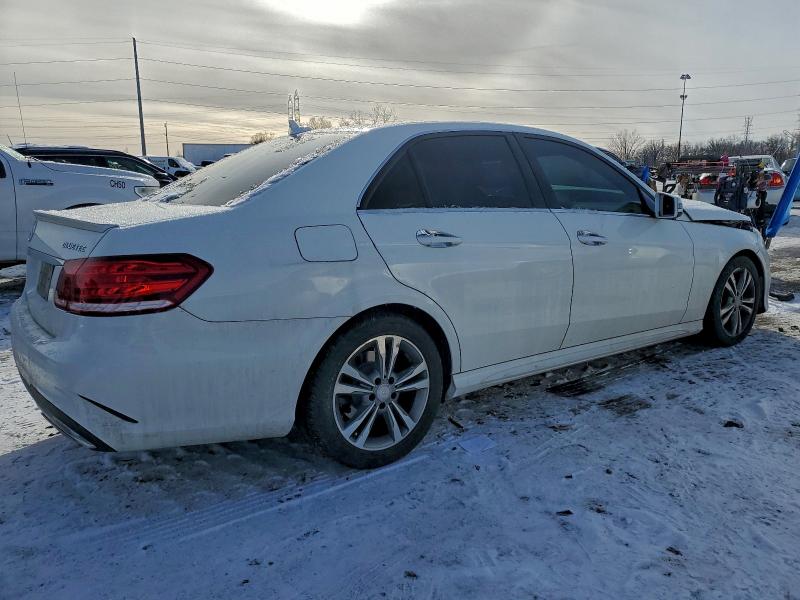 Photo 3 from auction – 2014 MERCEDES-BENZ E 250 BLUE with VIN WDDHF9HB5EA970560