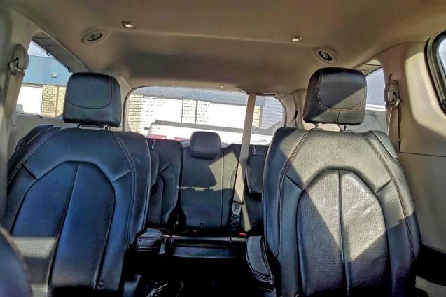 Photo 10 from auction – 2019 CHRYSLER PACIFICA T with VIN 2C4RC1BG6KR528472